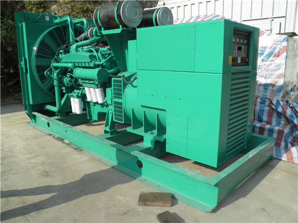 营山出租发电机 发电机组厂家：柴油发电机组的控制屏的作用是什么？