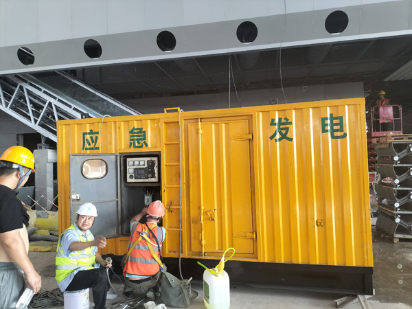 营山怎样判断空气滤清器是否需要更换？